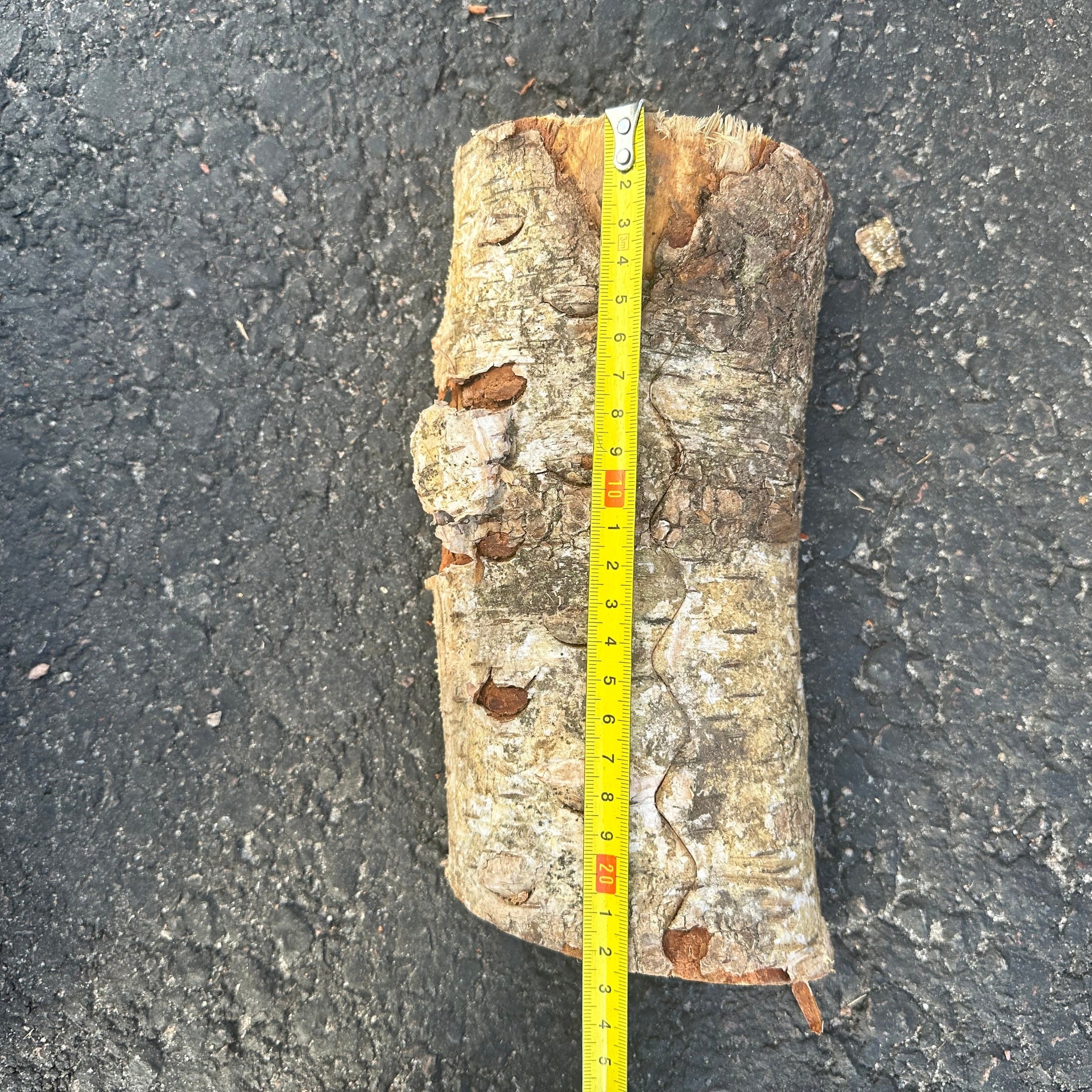 Koivuklapia, 1,8 kuutiota, pinottuna. Kuivattu koivuklapia - Ilmainen kotiinkuljetus koko Ruotsissa