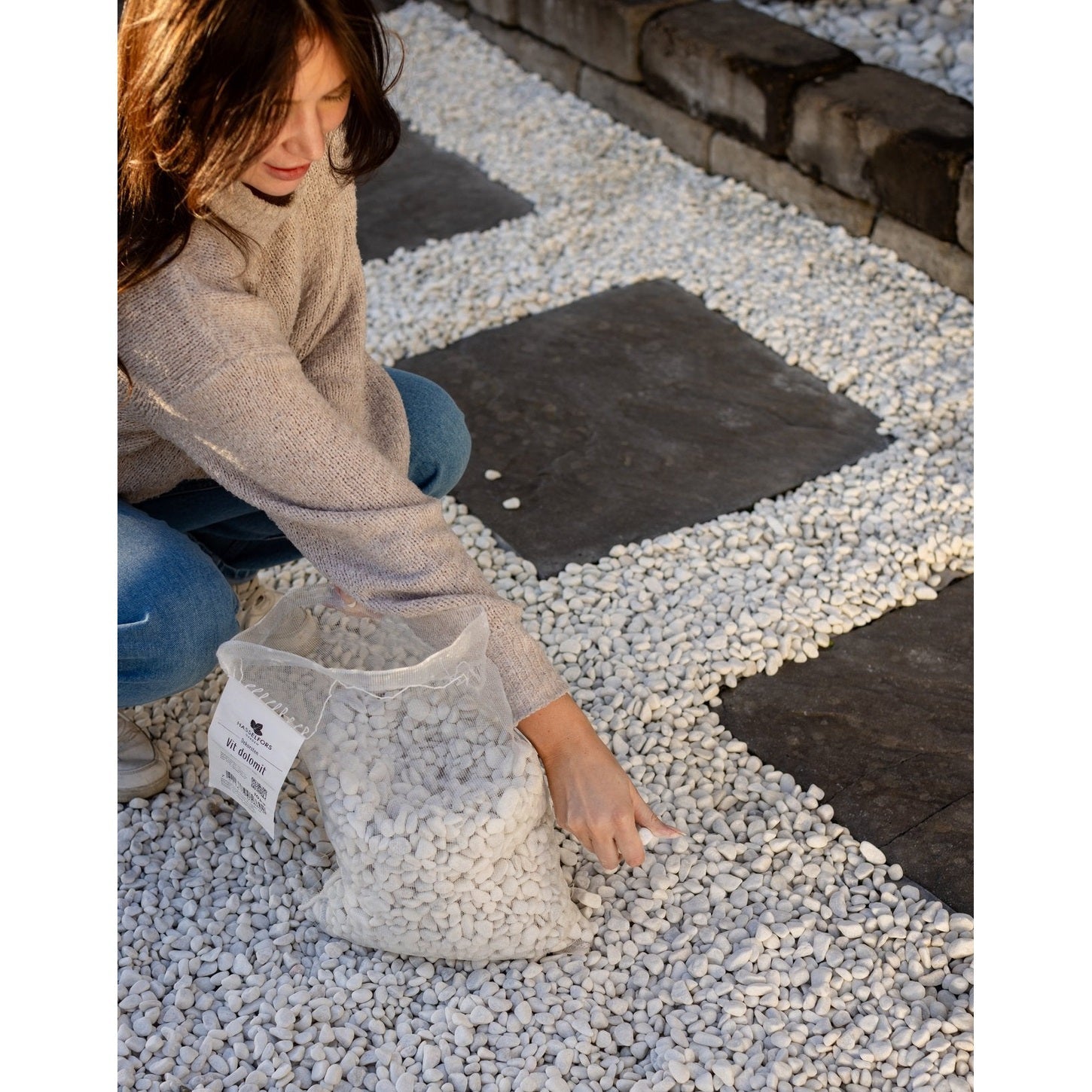 Dekoratiivinen kivi Valkoinen Dolomiitti 25-40mm, 500kg, 50kpl, Puolipaketti